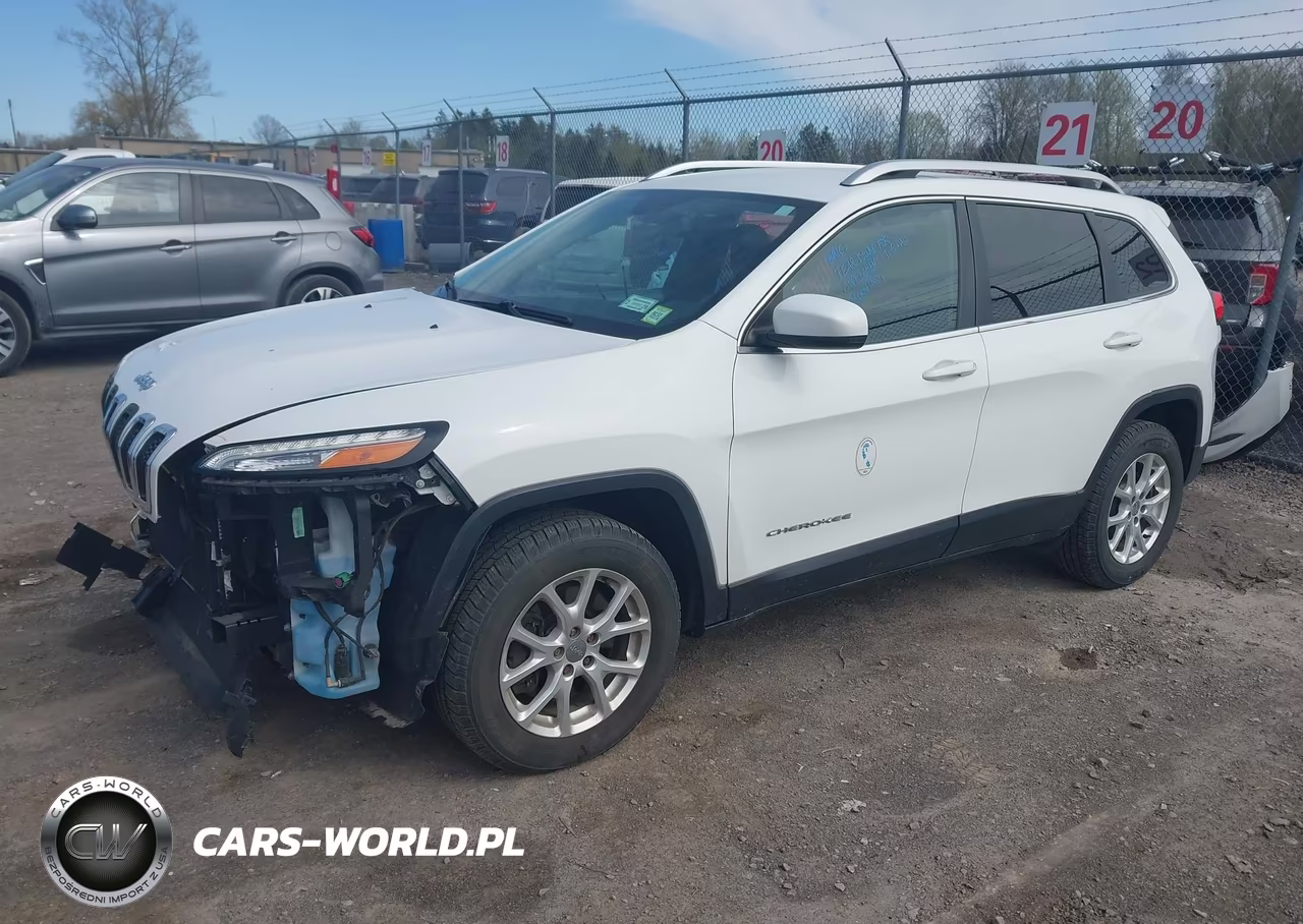 2016 Jeep Cherokee Latitude VIN:1C4PJMCS0GW373675 - 2
