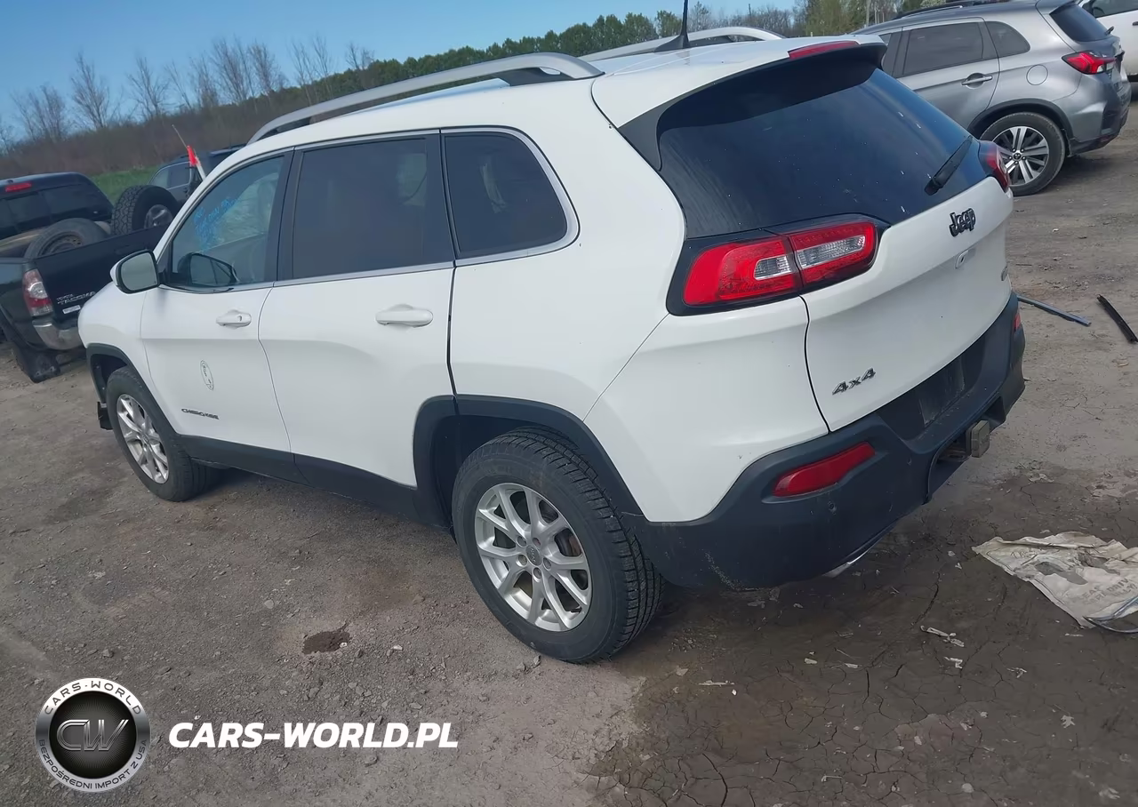2016 Jeep Cherokee Latitude VIN:1C4PJMCS0GW373675 - 3