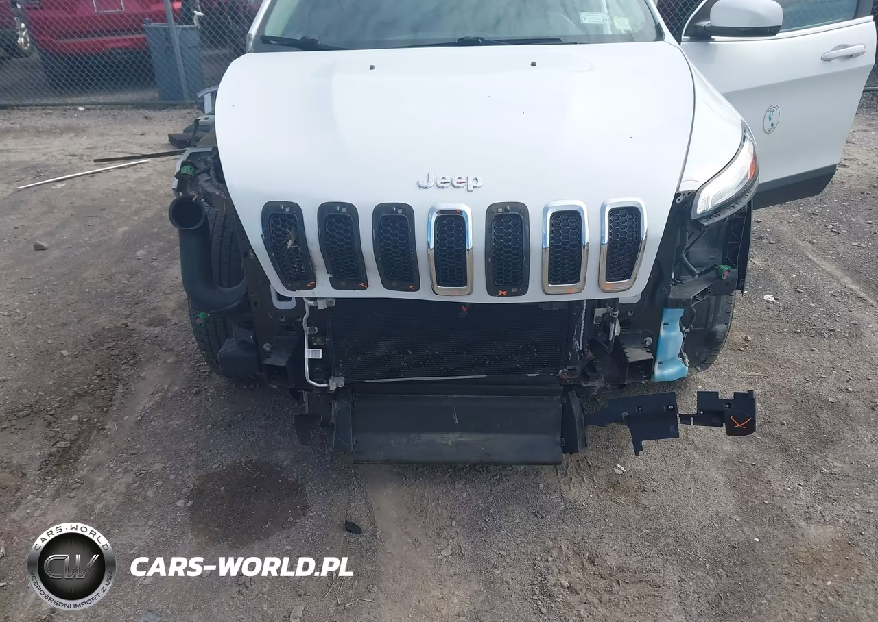 2016 Jeep Cherokee Latitude VIN:1C4PJMCS0GW373675 - 6
