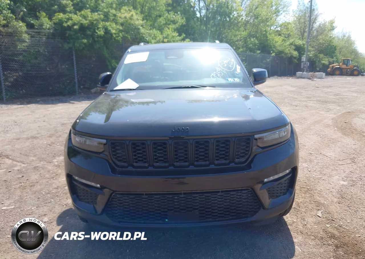 2023 Jeep Grand Cherokee Limited 4X4 VIN:1C4RJHBG5PC659259 - 13