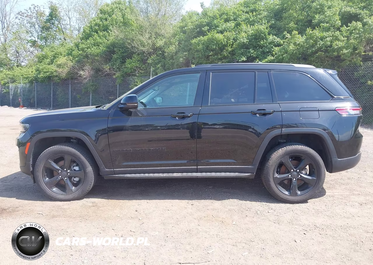 2023 Jeep Grand Cherokee Limited 4X4 VIN:1C4RJHBG5PC659259 - 15