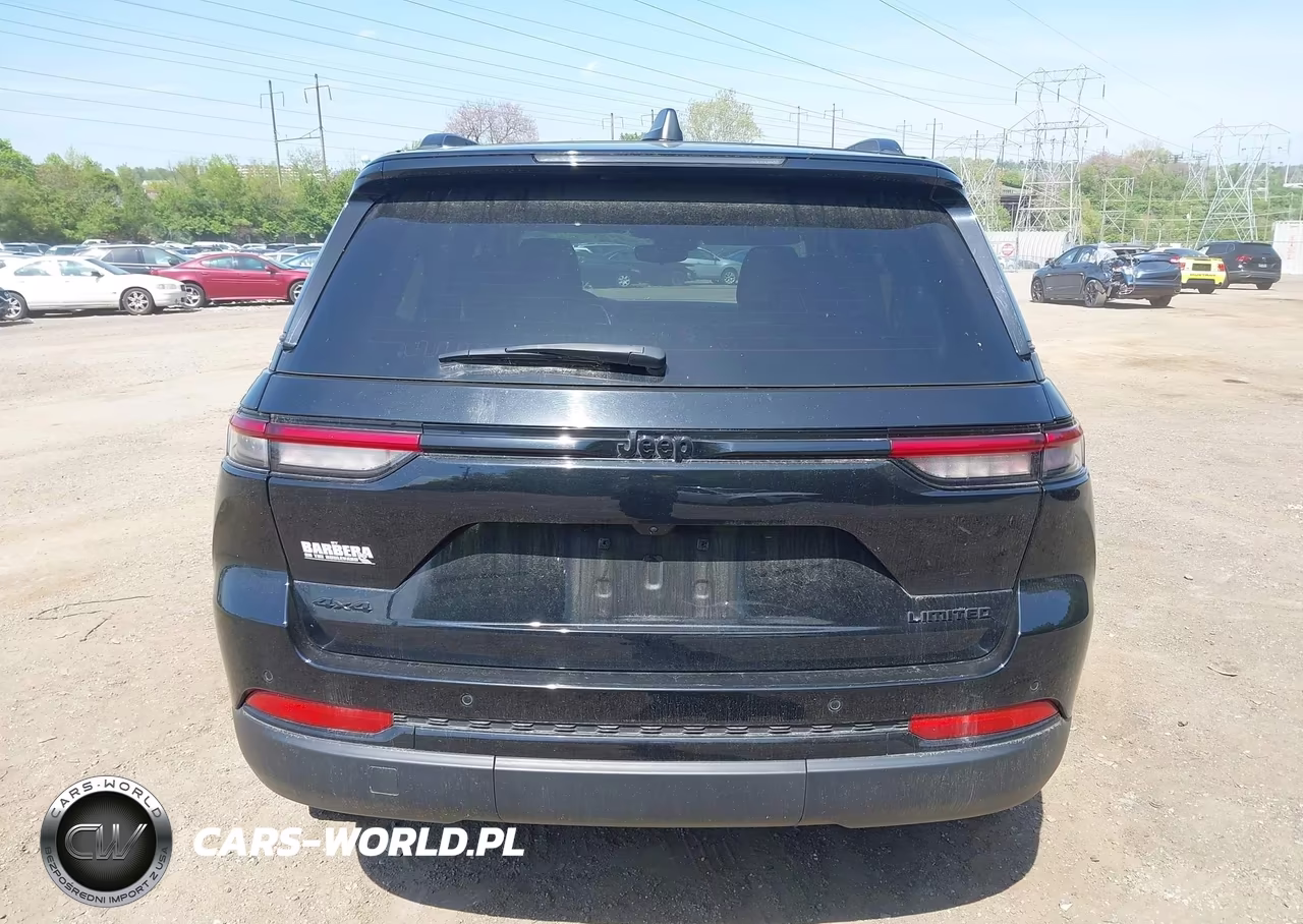 2023 Jeep Grand Cherokee Limited 4X4 VIN:1C4RJHBG5PC659259 - 17