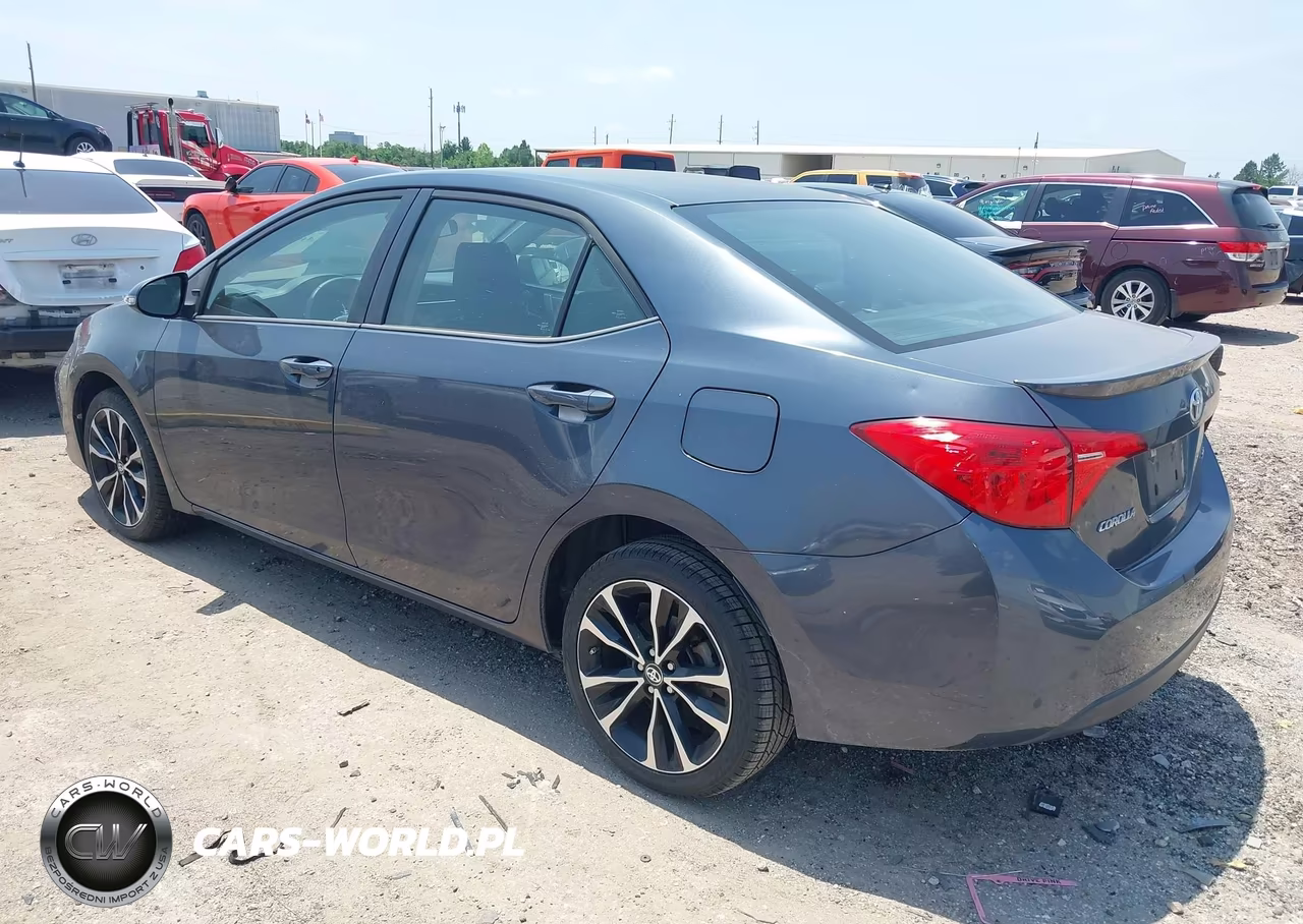 2017 Toyota Corolla Se VIN:5YFBURHE8HP736235 - 3
