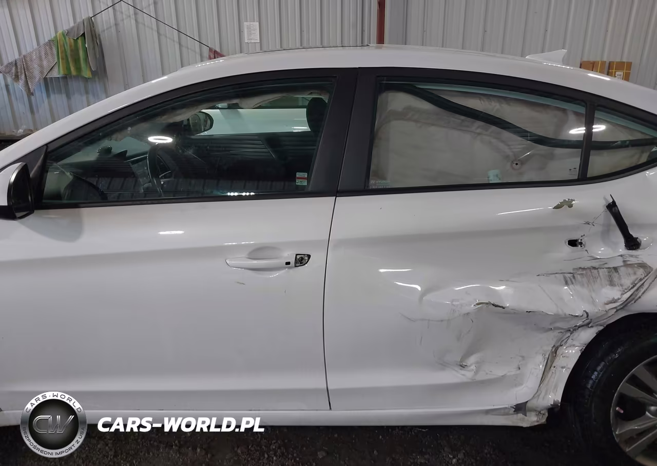 2018 Hyundai Elantra Value Edition VIN:5NPD84LF7JH286953 - 14