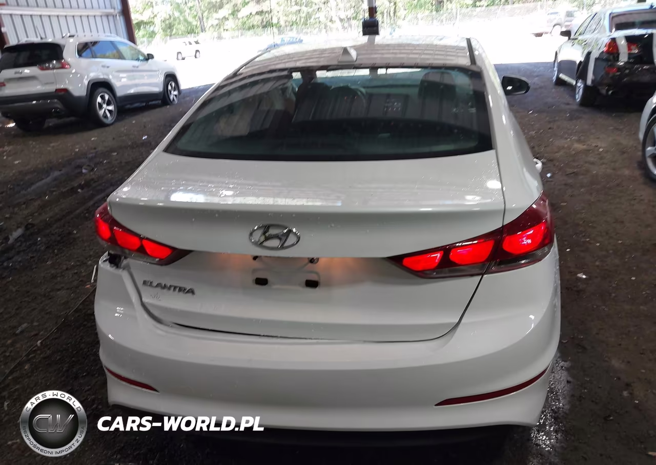 2018 Hyundai Elantra Value Edition VIN:5NPD84LF7JH286953 - 16