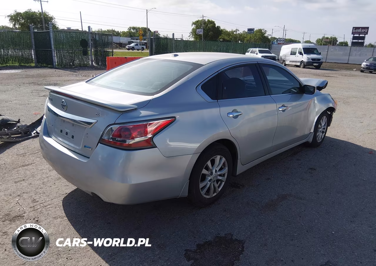 2014 Nissan Altima 2.5 S VIN:1N4AL3AP4EC151444 - 4