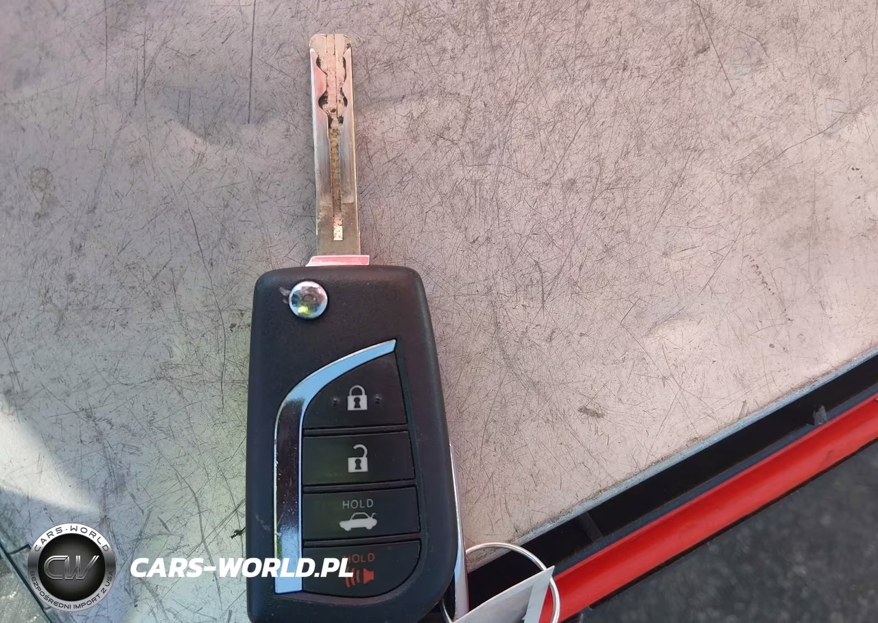 2022 Toyota Corolla Le VIN:JTDEPMAE9N3018912 - 11