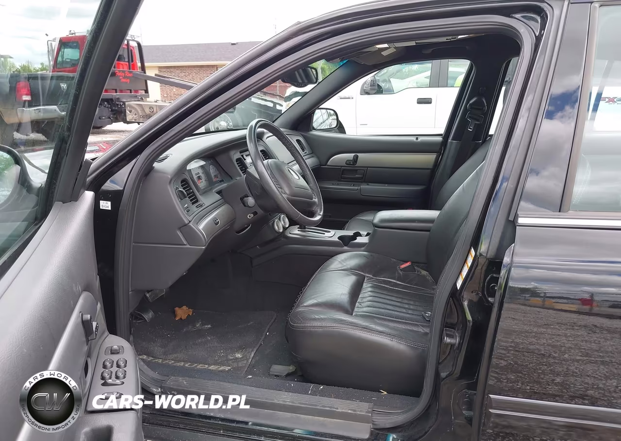 2003 Mercury Marauder VIN:2MEHM75V63X625091 - 5