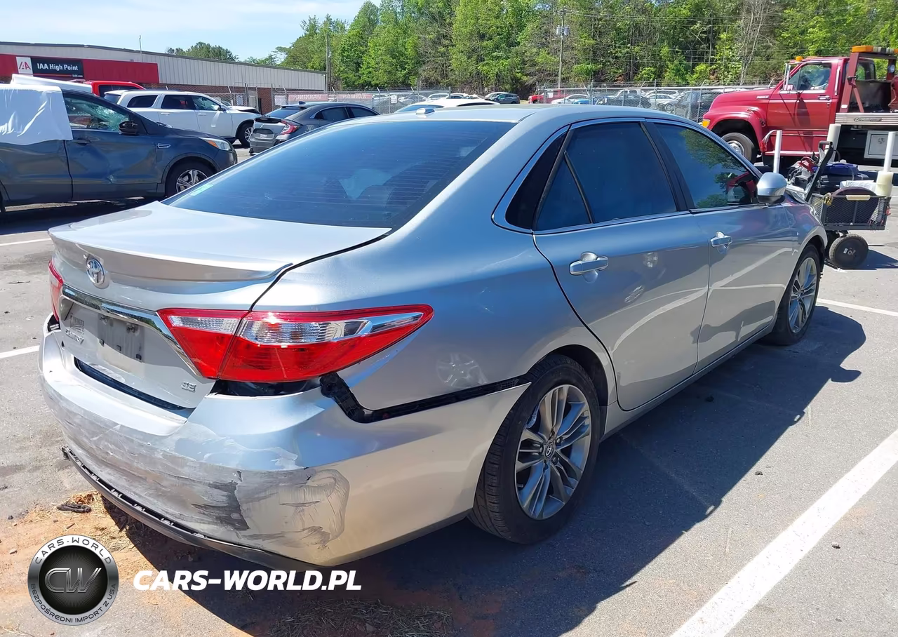 2017 Toyota Camry Se VIN:4T1BF1FK7HU293224 - 4