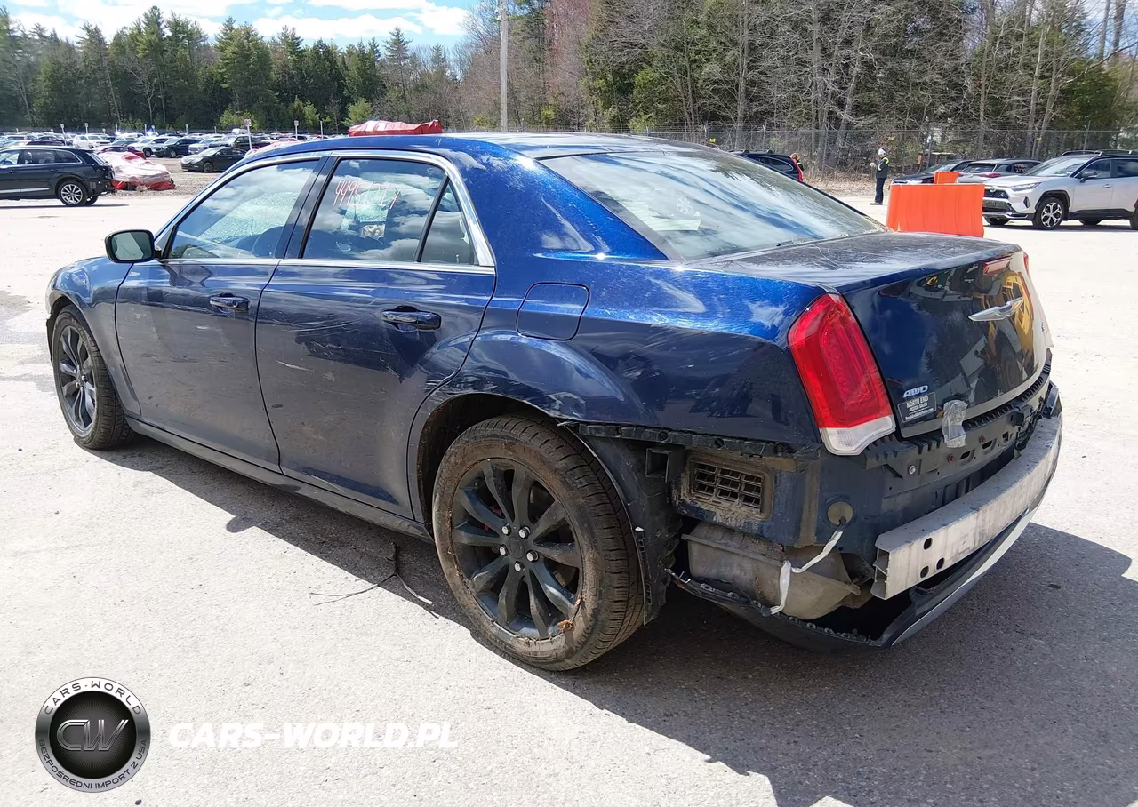 2015 Chrysler 300 Limited VIN:2C3CCARG5FH760699 - 3