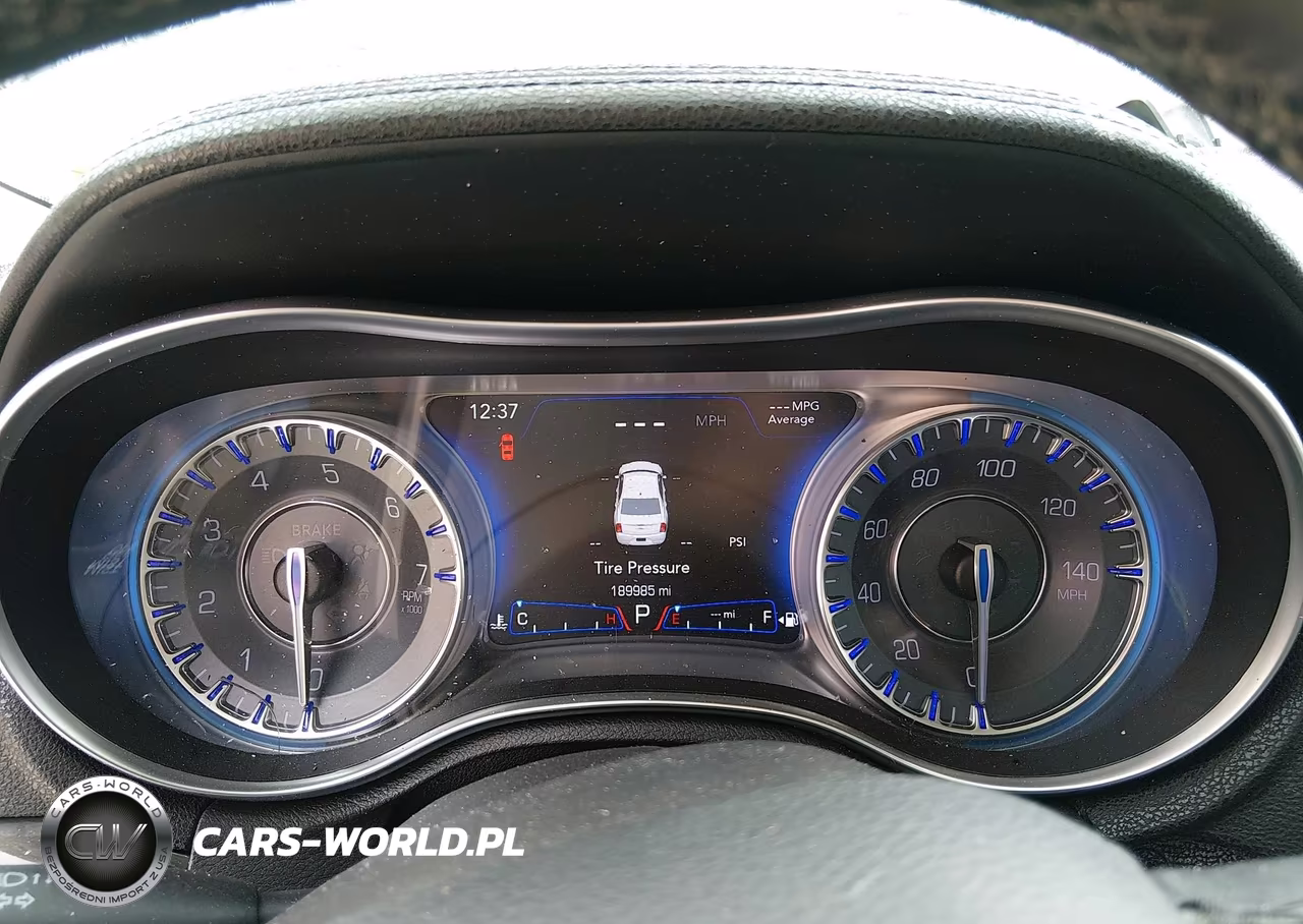 2015 Chrysler 300 Limited VIN:2C3CCARG5FH760699 - 7