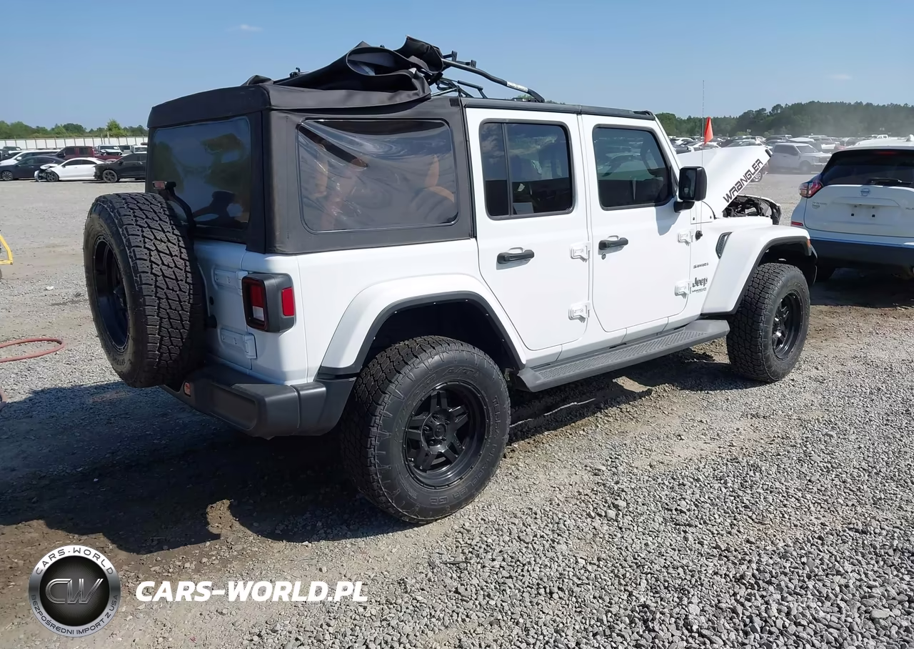2022 Jeep Wrangler Unlimited Sahara 4X4 VIN:1C4HJXEM6NW135363 - 4
