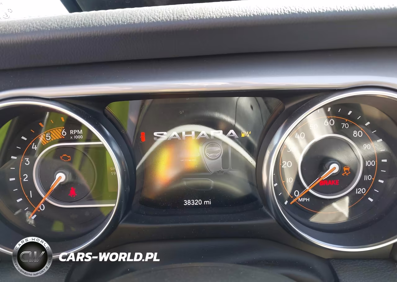 2022 Jeep Wrangler Unlimited Sahara 4X4 VIN:1C4HJXEM6NW135363 - 7