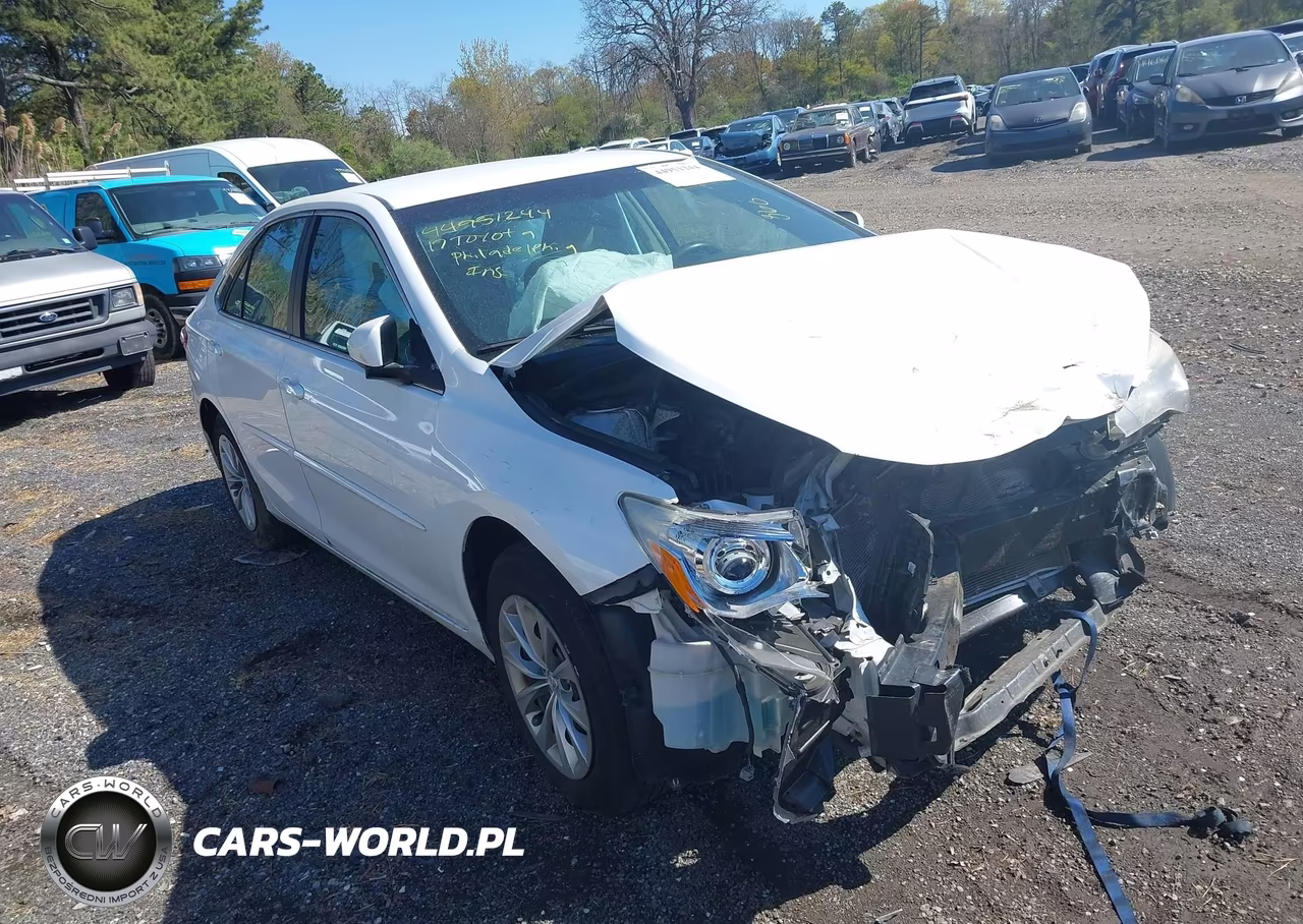 2017 Toyota Camry Le – zdjęcie 1 z 16