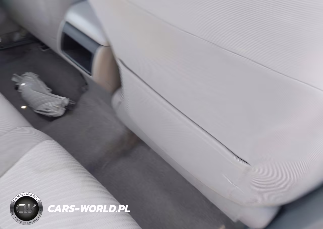 2017 Toyota Camry Le VIN:4T1BF1FKXHU373942 - 8