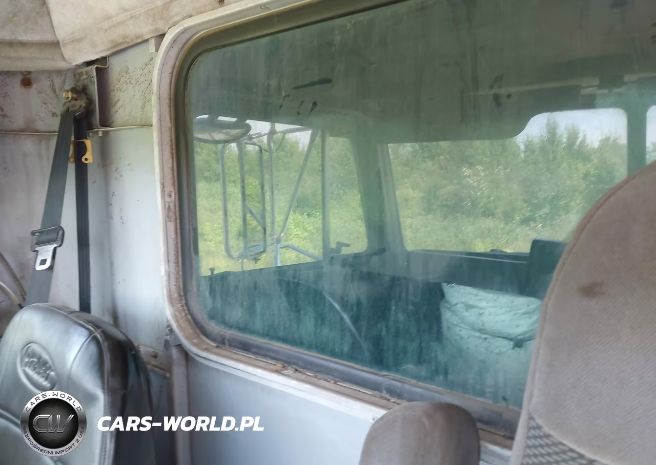 2000 Peterbilt 385 VIN:1NPGLU9X3YN522433 - 6