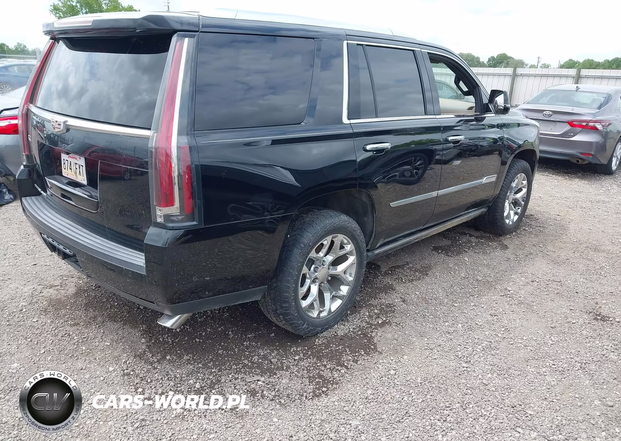 2018 Cadillac Escalade Platinum VIN:1GYS4DKJ6JR248030 - 4