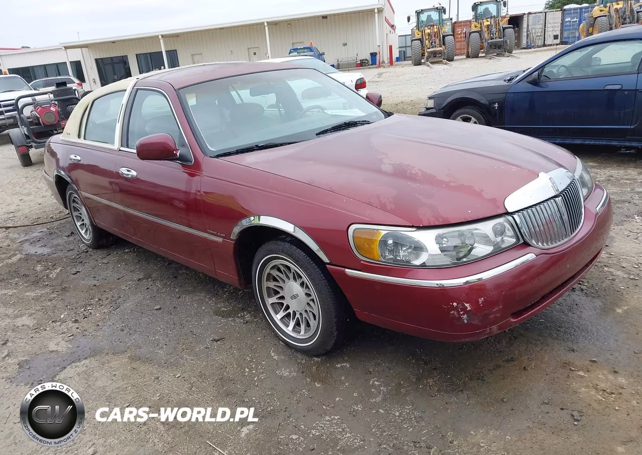 1998 Lincoln Town Car Signature