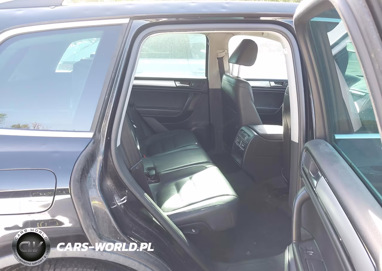2011 Volkswagen Touareg Vr6 Sport VIN:WVGFF9BP1BD003598 - 8