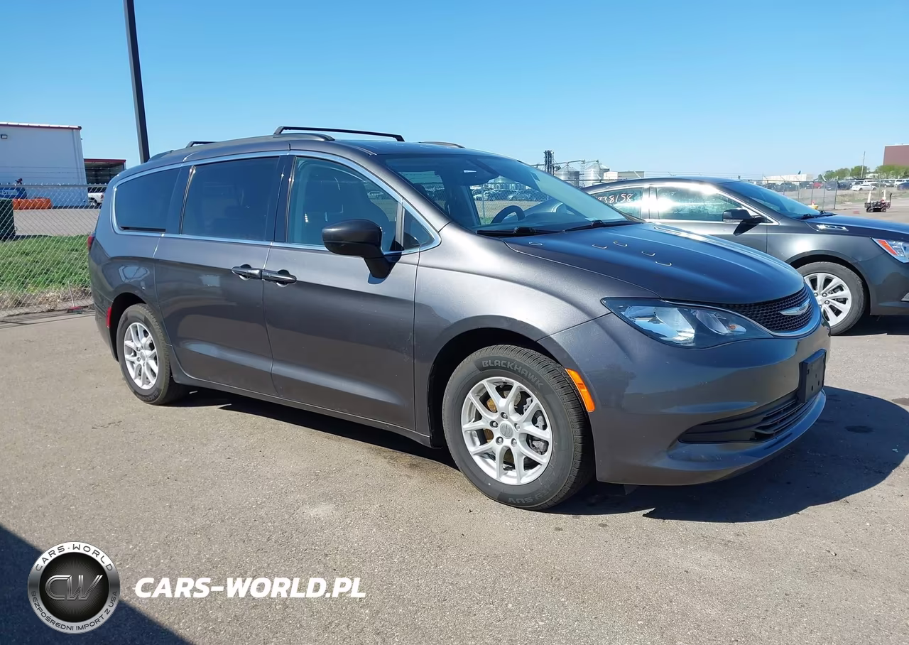 2020 Chrysler Voyager Lxi