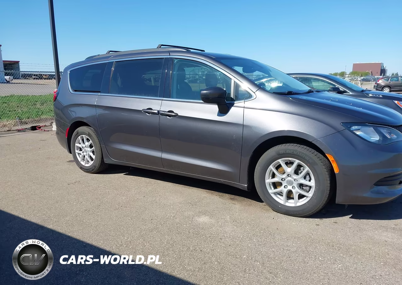 2020 Chrysler Voyager Lxi VIN:2C4RC1DG1LR257433 - 13
