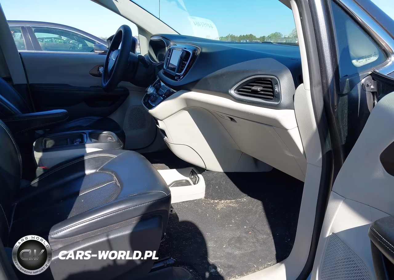2020 Chrysler Voyager Lxi VIN:2C4RC1DG1LR257433 - 5
