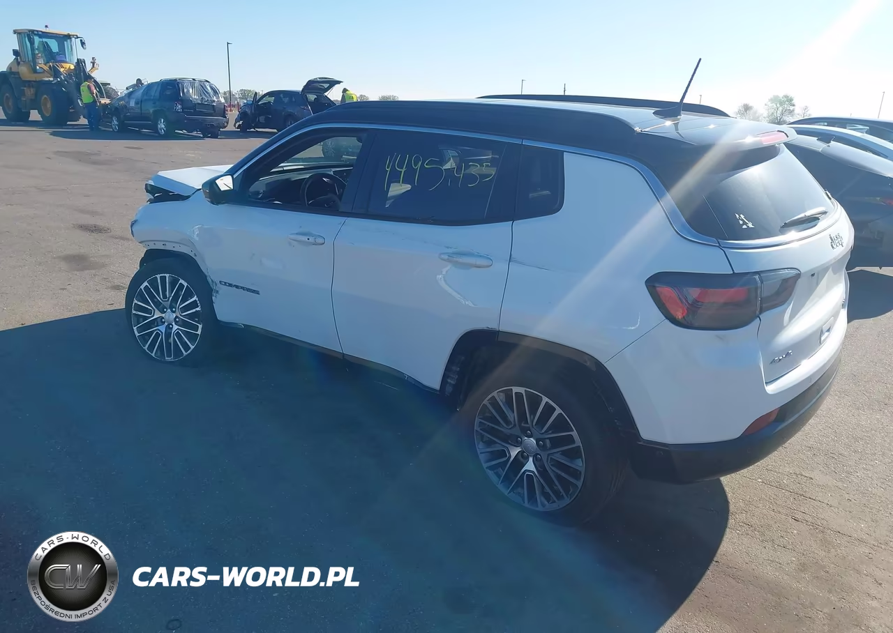 2024 Jeep Compass Limited 4X4 VIN:3C4NJDCN1RT584104 - 3
