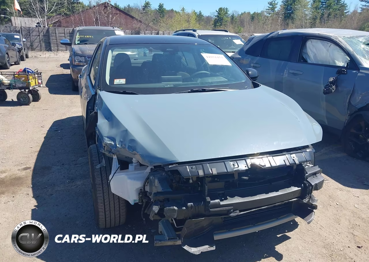 2025 Nissan Sentra Sr VIN:3N1AB8DV9SY374296 - 13