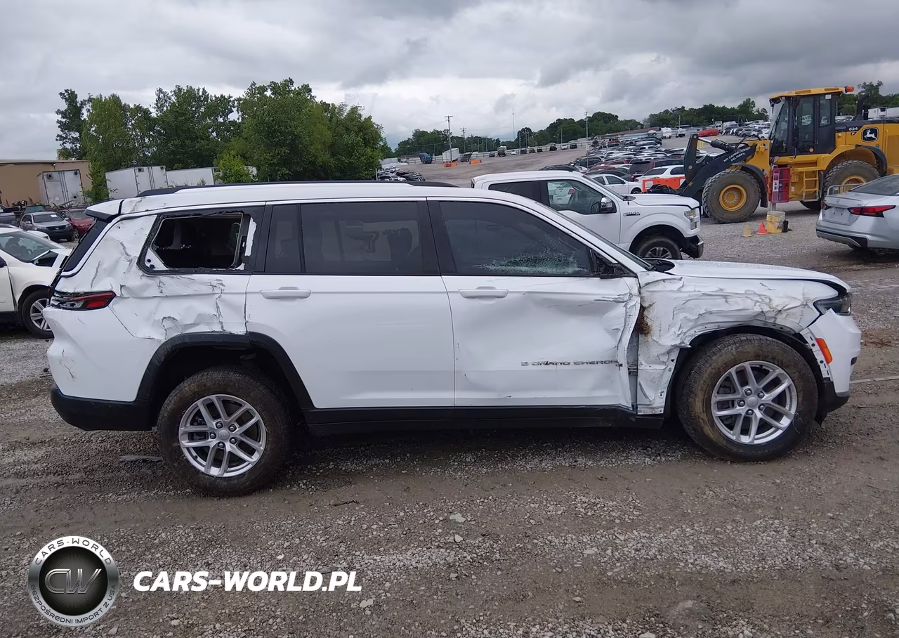 2021 Jeep Grand Cherokee L Laredo 4X4 VIN:1C4RJKAG2M8146578 - 13