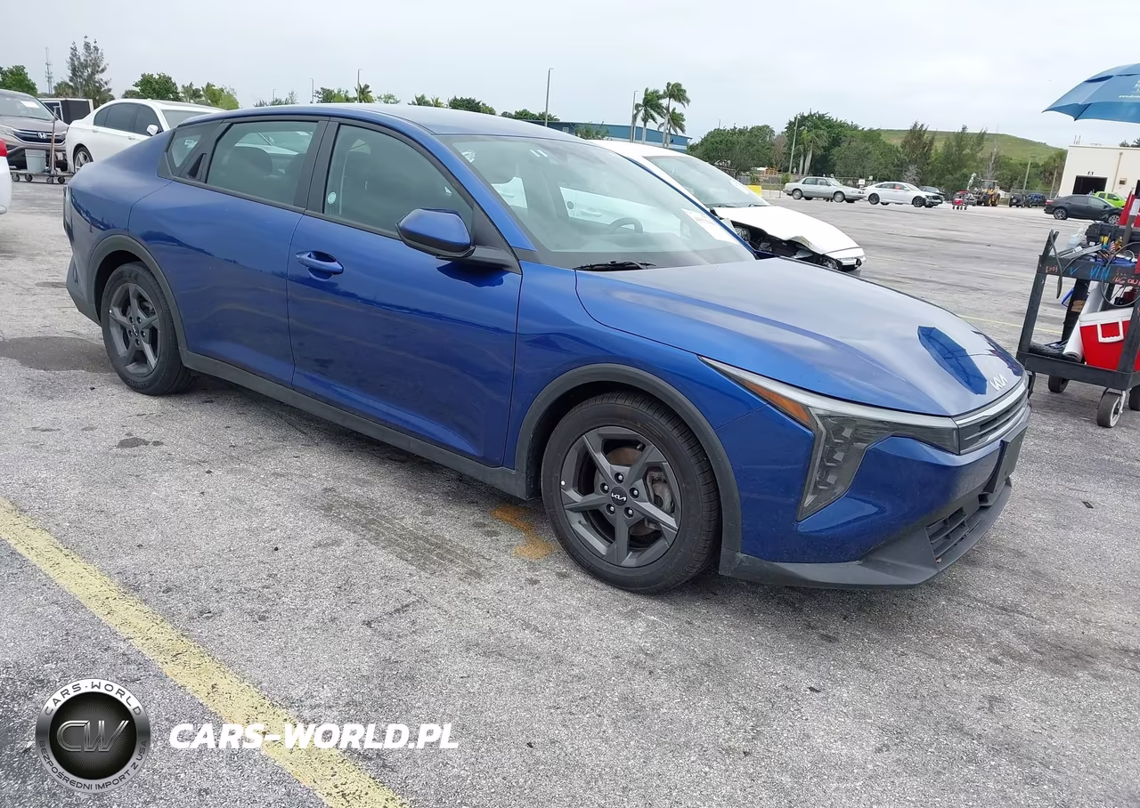2025 Kia K4 Lxs – zdjęcie 1 z 21