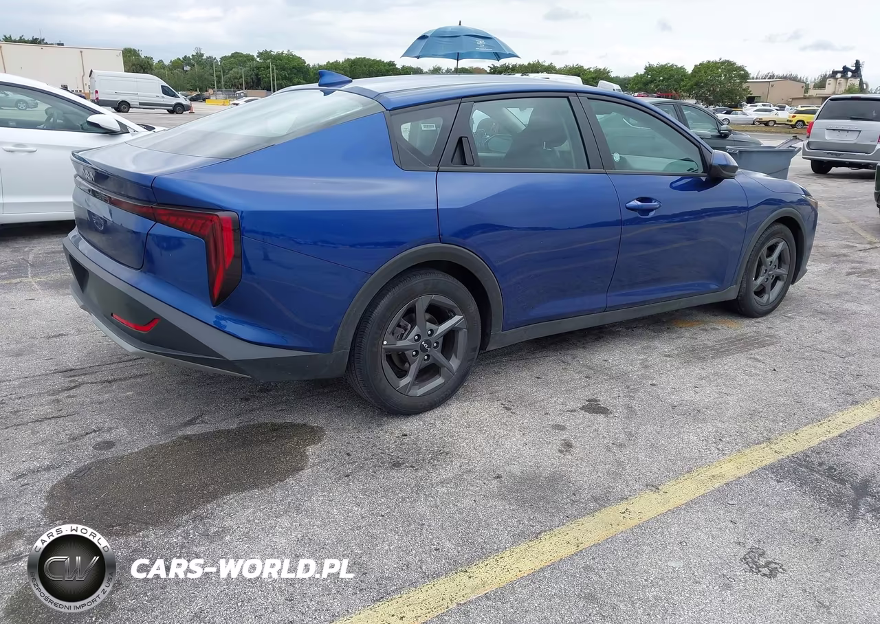 2025 Kia K4 Lxs VIN:3KPFT4DE0SE066895 - 4