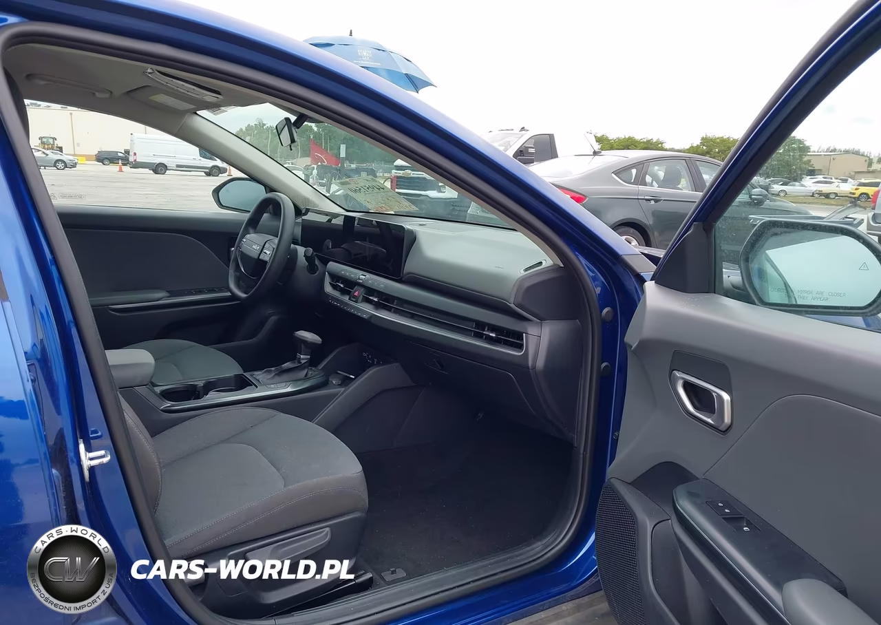 2025 Kia K4 Lxs VIN:3KPFT4DE0SE066895 - 5