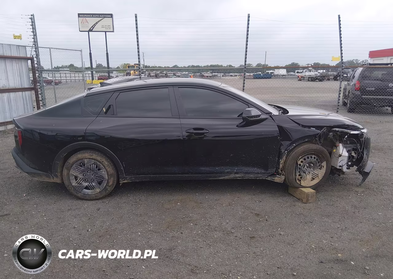 2025 Kia K4 Lx VIN:3KPFT4DE8SE211228 - 13