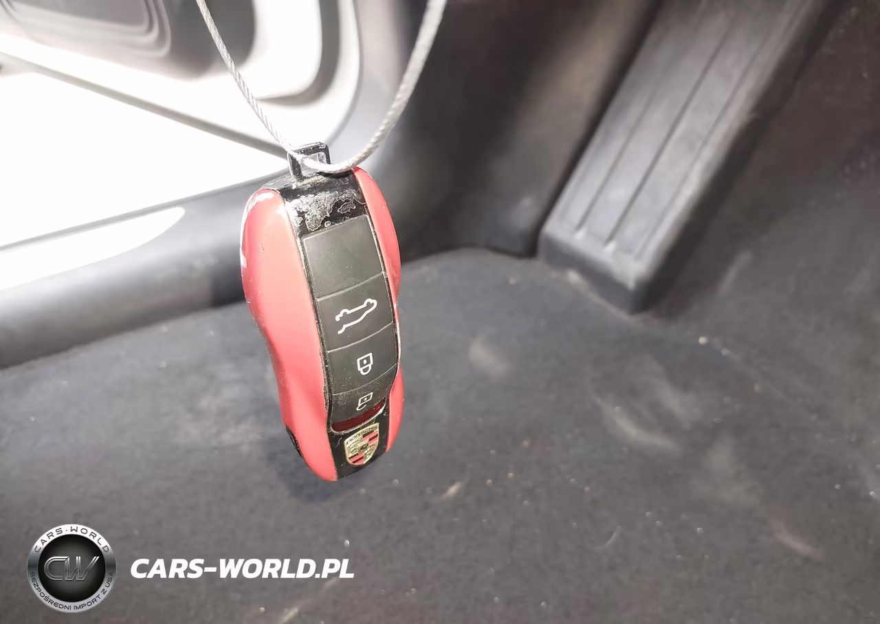 2020 Porsche Macan S VIN:WP1AB2A57LLB32842 - 11