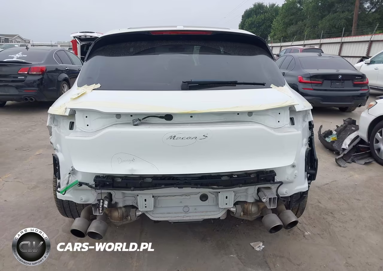 2020 Porsche Macan S VIN:WP1AB2A57LLB32842 - 17
