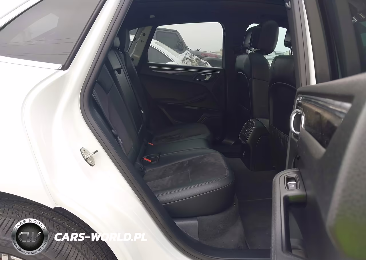 2020 Porsche Macan S VIN:WP1AB2A57LLB32842 - 8