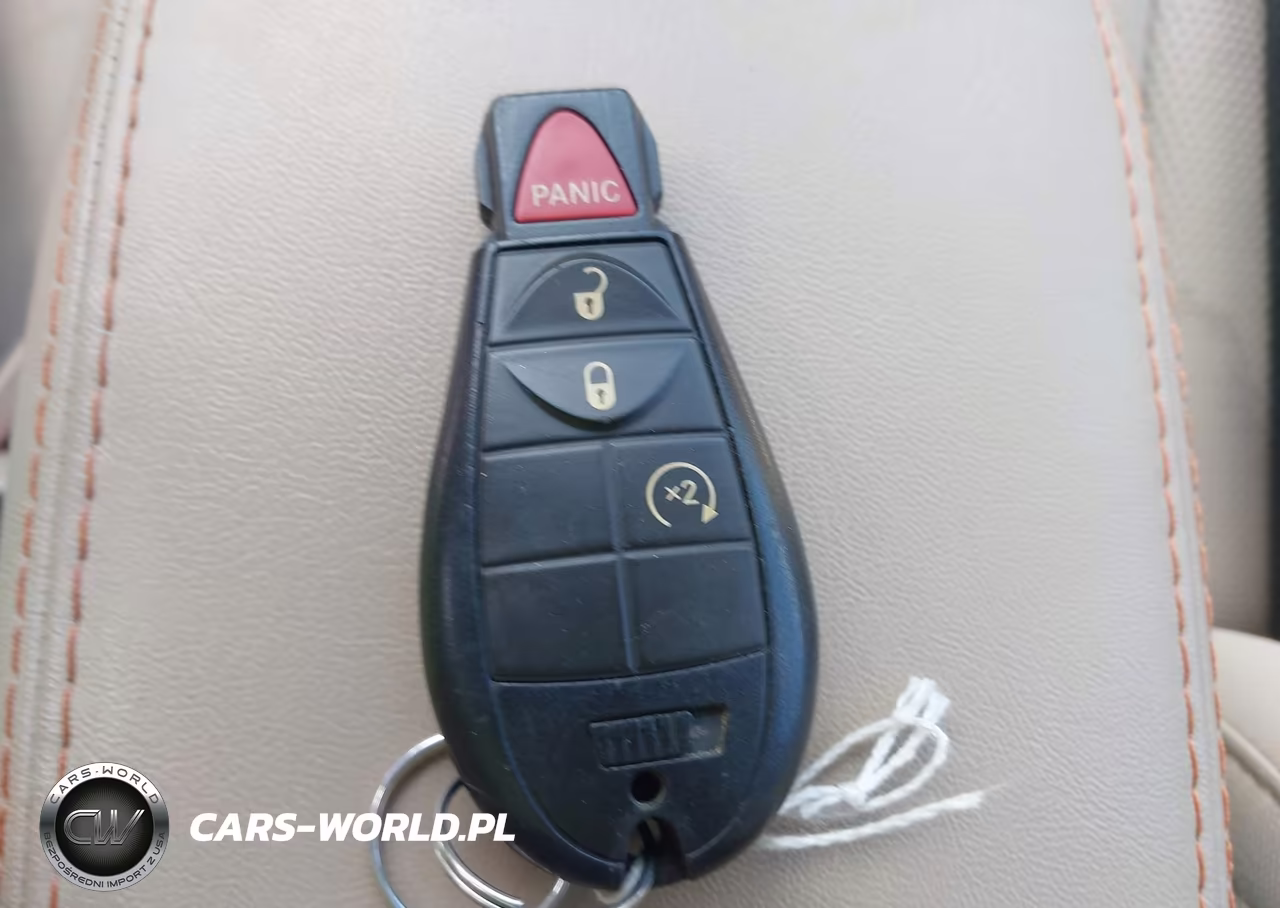 2019 Jeep Cherokee Latitude 4X4 VIN:1C4PJMCB2KD469053 - 11