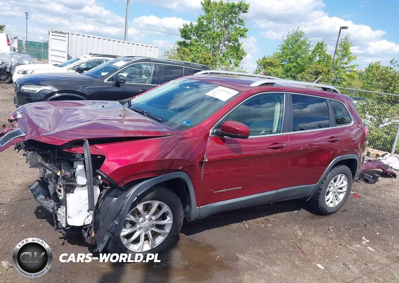 2019 Jeep Cherokee Latitude 4X4 VIN:1C4PJMCB2KD469053 - 15