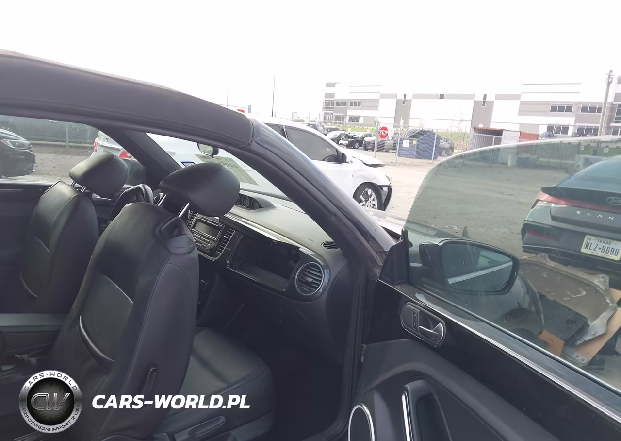 2013 Volkswagen Beetle 2.0T VIN:3VW7S7AT1DM821053 - 5