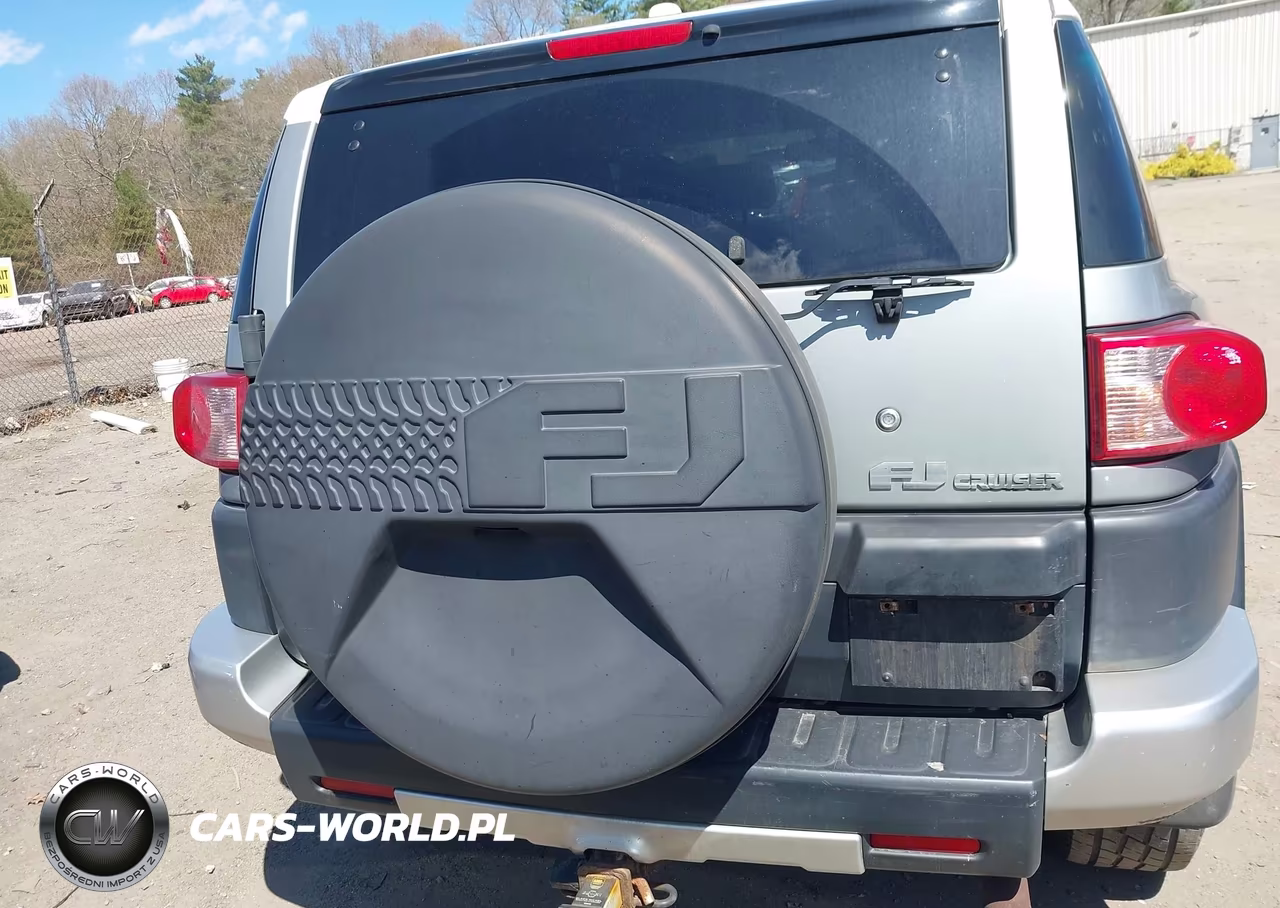 2011 Toyota Fj Cruiser VIN:JTEBU4BFXBK107520 - 16