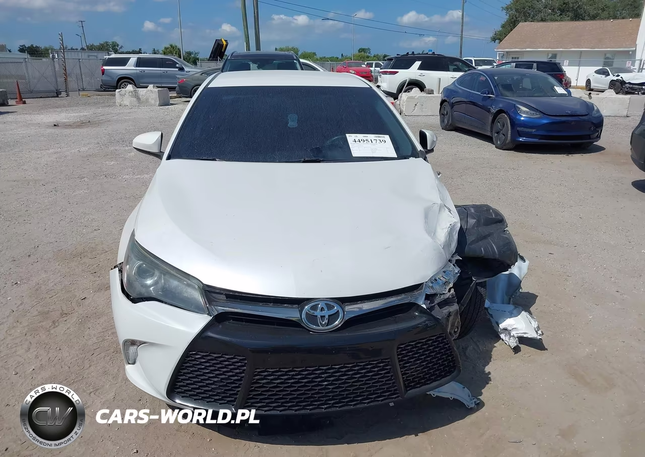 2016 Toyota Camry Se VIN:4T1BF1FK7GU231143 - 13