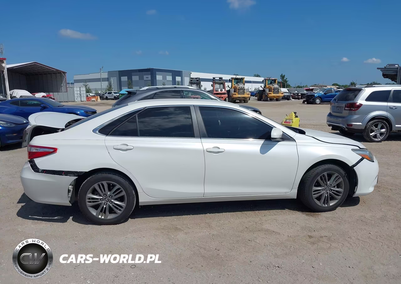 2016 Toyota Camry Se VIN:4T1BF1FK7GU231143 - 14