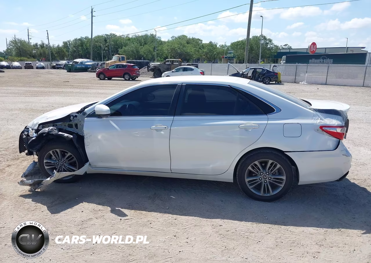 2016 Toyota Camry Se VIN:4T1BF1FK7GU231143 - 15