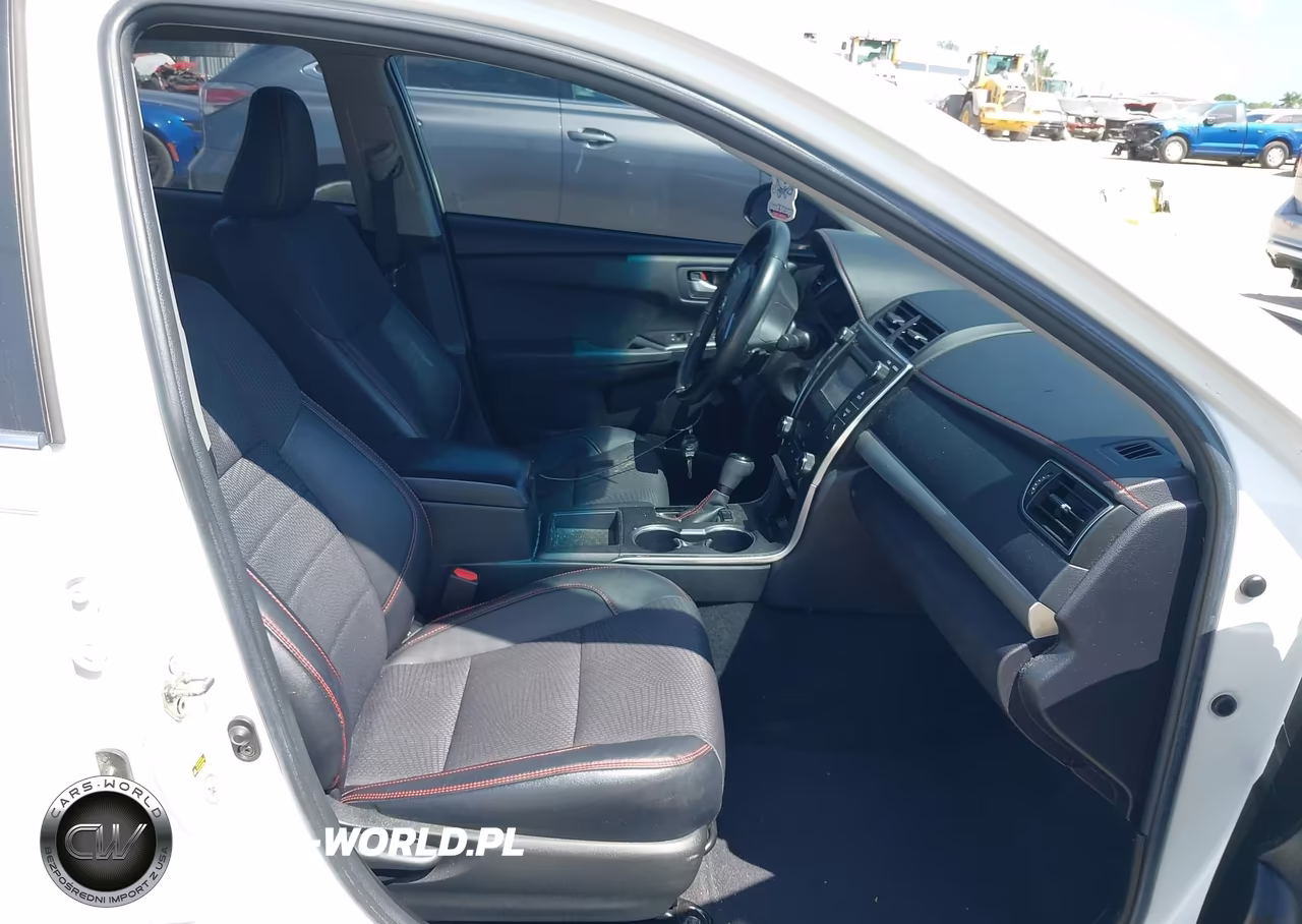 2016 Toyota Camry Se VIN:4T1BF1FK7GU231143 - 5