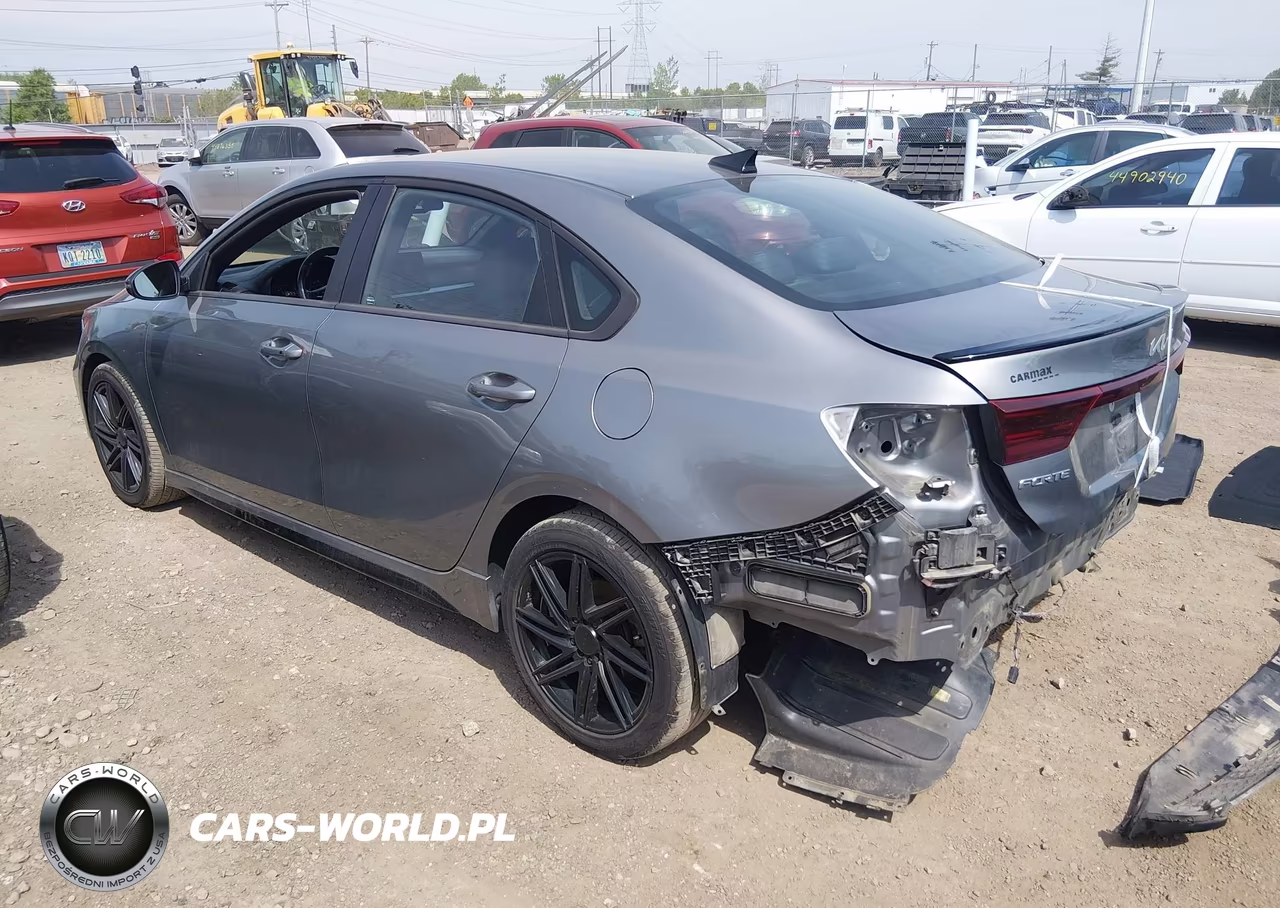 2022 Kia Forte Gt-Line VIN:3KPF54AD8NE455715 - 3