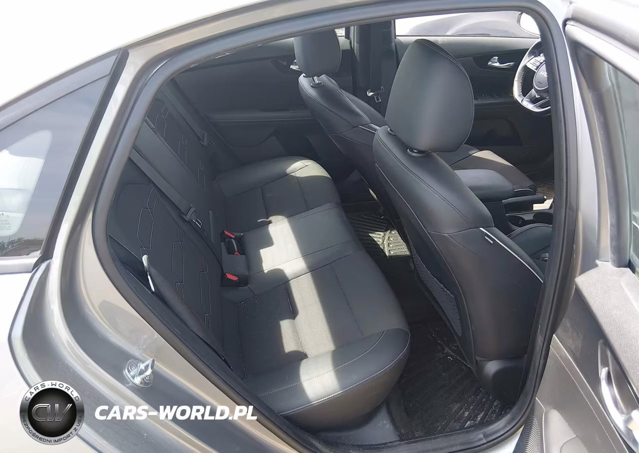 2022 Kia Forte Gt-Line VIN:3KPF54AD8NE455715 - 8