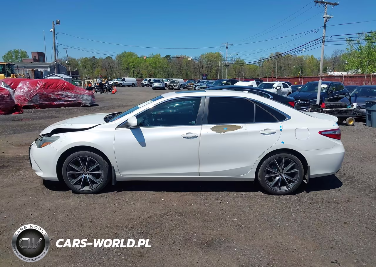 2015 Toyota Camry Xse V6 VIN:4T1BK1FK8FU556619 - 14