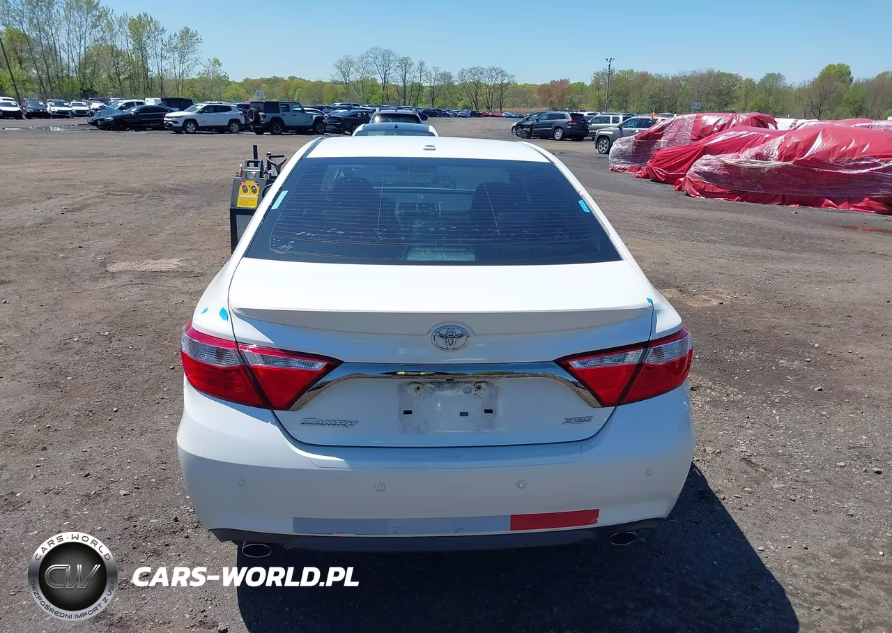 2015 Toyota Camry Xse V6 VIN:4T1BK1FK8FU556619 - 16