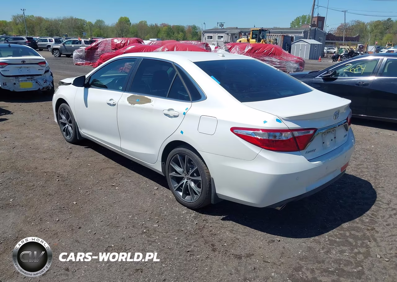 2015 Toyota Camry Xse V6 VIN:4T1BK1FK8FU556619 - 3