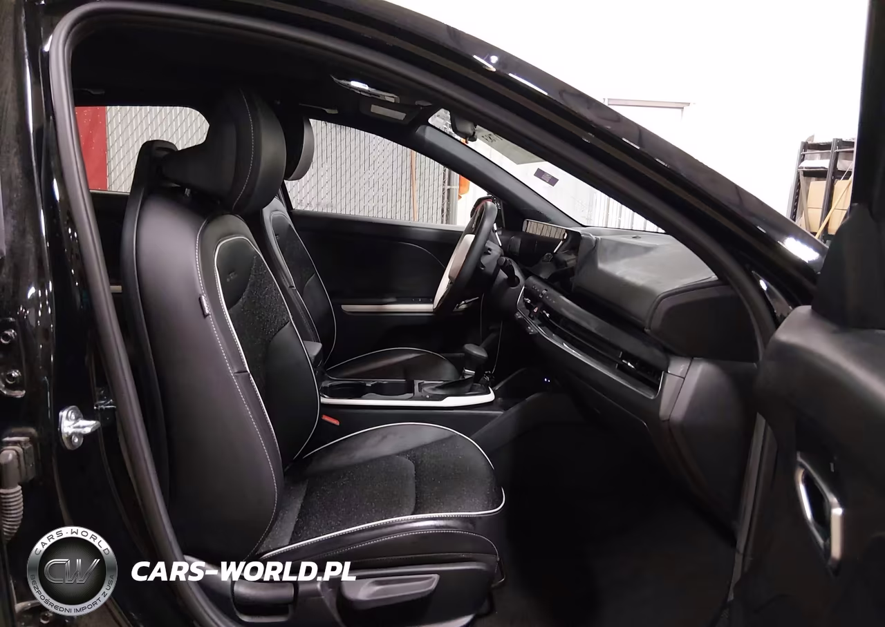 2025 Kia K4 Gt-Line VIN:3KPFW4DE0SE047304 - 5
